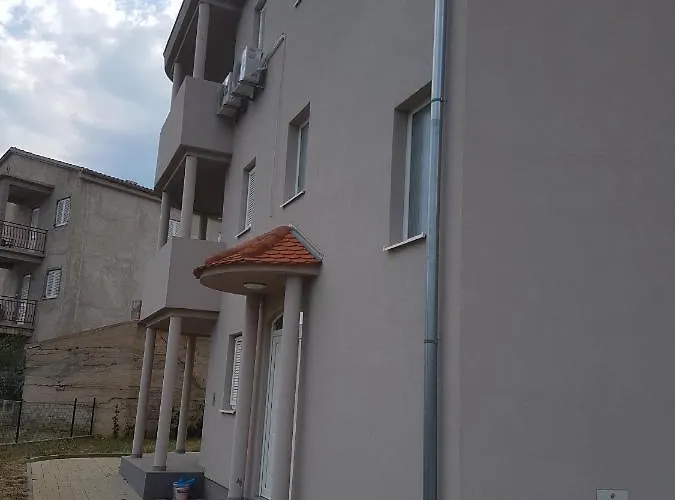 16998c *