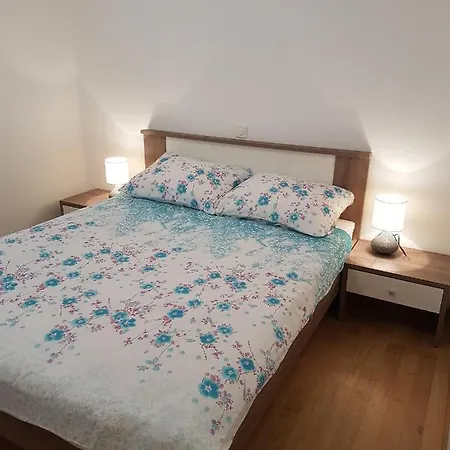 16998c Apartment