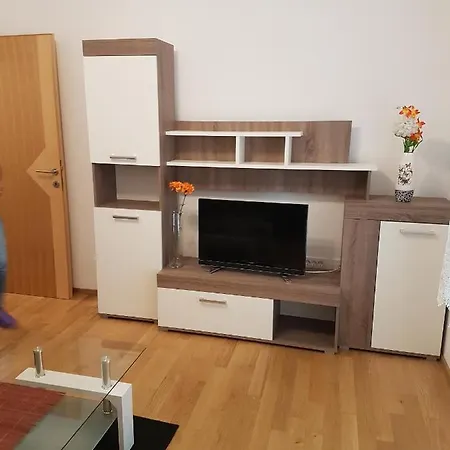 Apartment 16998c
